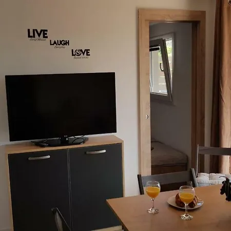 Mobilna Kuca Anita Holiday park Tisno