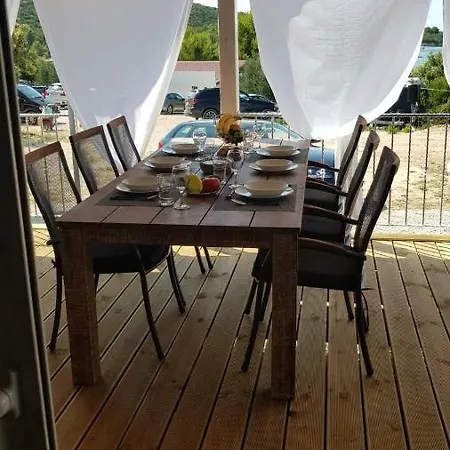Holiday park Mobilna Kuca Anita 3*